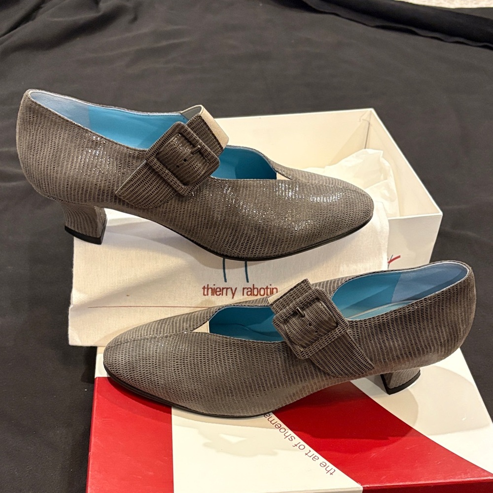 Thierry Rabotin Textured Gray Heels